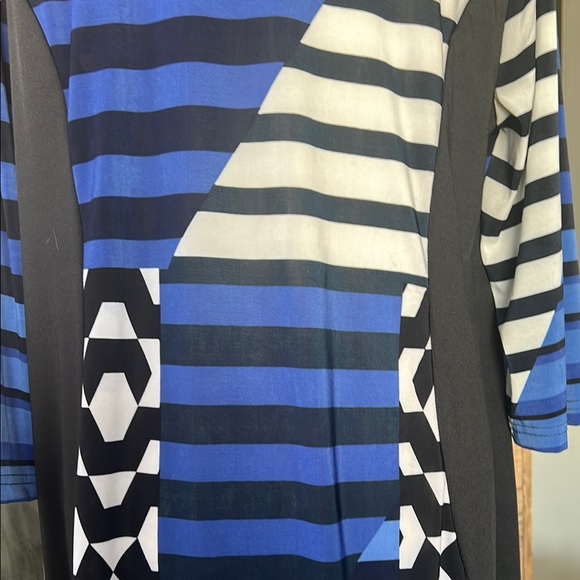 Unique Spectrum Blue Sheath Dress with 3/4 Sleeves and Crew Neck - Picture 4 of 6